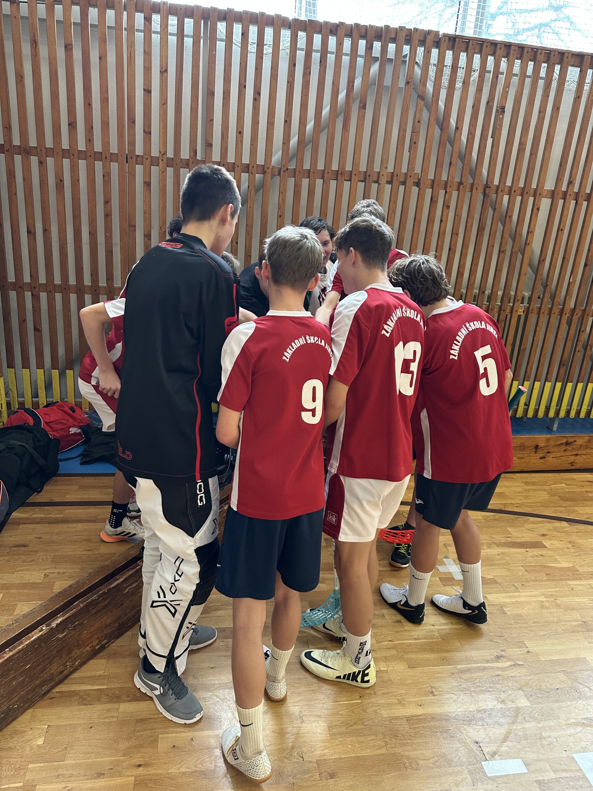 Florbalové okresní kvalifikační turnaje v Příbrami: drama do poslední chvíle a nenaplněné ambice
